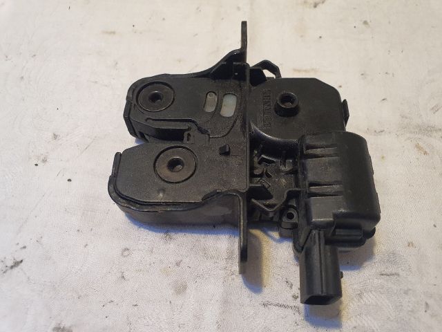 bontott RENAULT CLIO IV Csomagtérajtó Zárszerkezet