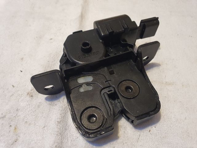 bontott RENAULT CLIO IV Csomagtérajtó Zárszerkezet