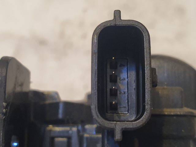 bontott RENAULT CLIO IV Csomagtérajtó Zárszerkezet