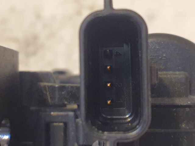 bontott RENAULT CLIO IV Csomagtérajtó Zárszerkezet