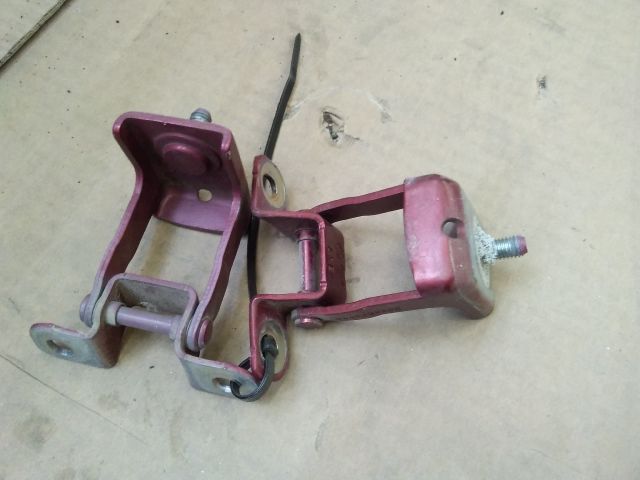 bontott RENAULT CLIO IV Csomagtérajtó Zsanér