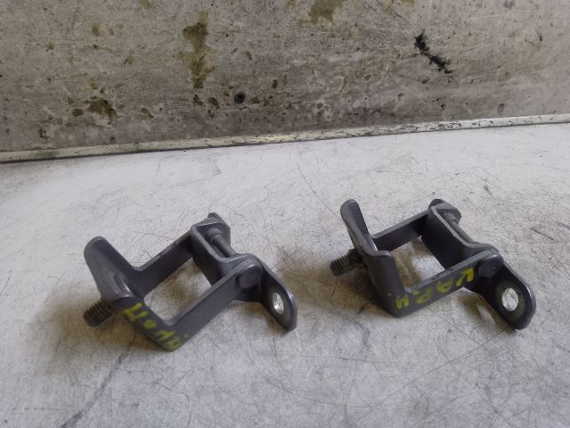 bontott RENAULT CLIO IV Csomagtérajtó Zsanér