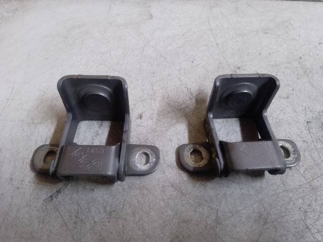 bontott RENAULT CLIO IV Csomagtérajtó Zsanér