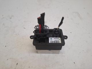 bontott RENAULT CLIO IV Előtét Ellenállás Fűtőmotor