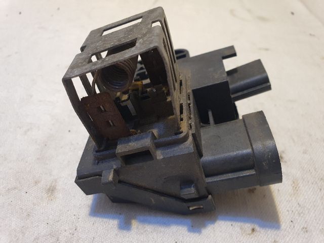 bontott RENAULT CLIO IV Előtét Ellenállás Hűtőventilátor