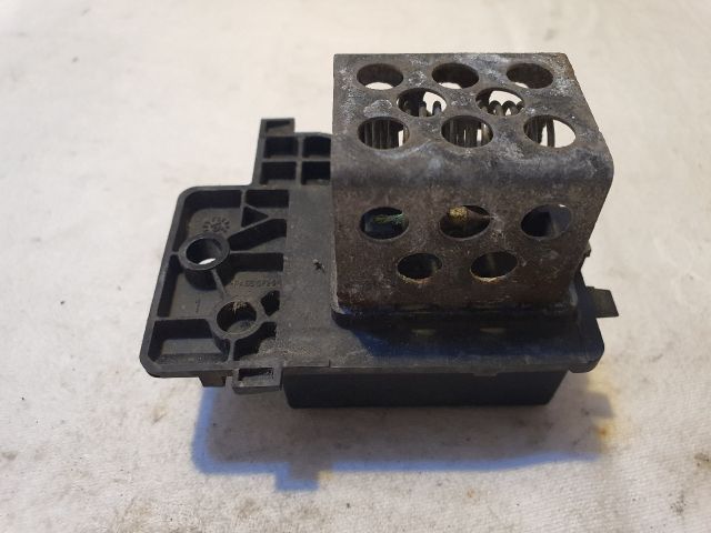 bontott RENAULT CLIO IV Előtét Ellenállás Hűtőventilátor