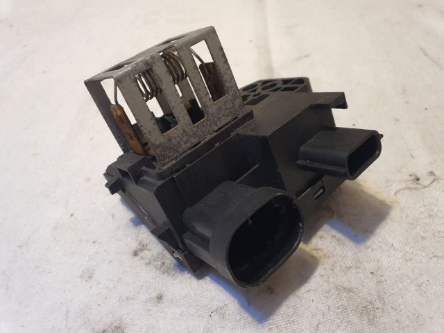 bontott RENAULT CLIO IV Előtét Ellenállás Hűtőventilátor