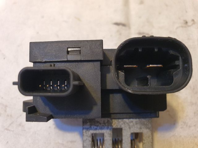 bontott RENAULT CLIO IV Előtét Ellenállás Hűtőventilátor