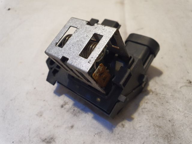 bontott RENAULT CLIO IV Előtét Ellenállás Hűtőventilátor