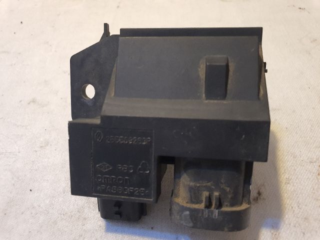 bontott RENAULT CLIO IV Előtét Ellenállás Hűtőventilátor