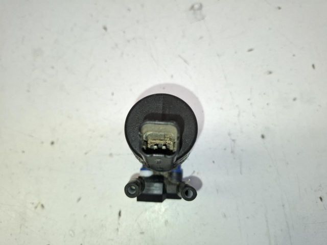 bontott RENAULT CLIO IV Első Ablakmosó Szivattyú