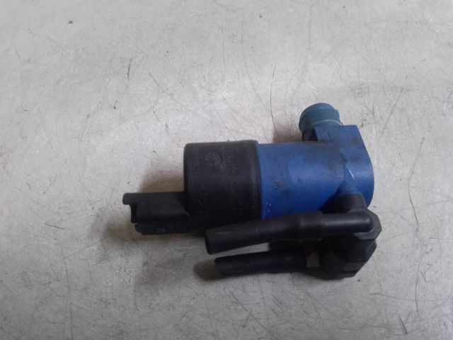 bontott RENAULT CLIO IV Első Ablakmosó Szivattyú