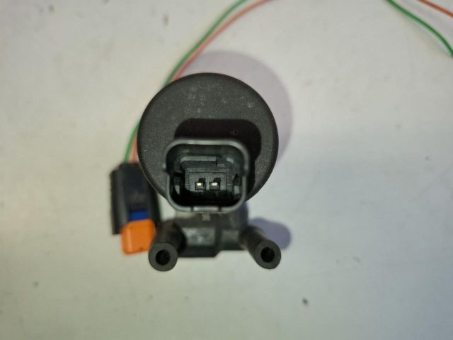 bontott RENAULT CLIO IV Első Ablakmosó Szivattyú