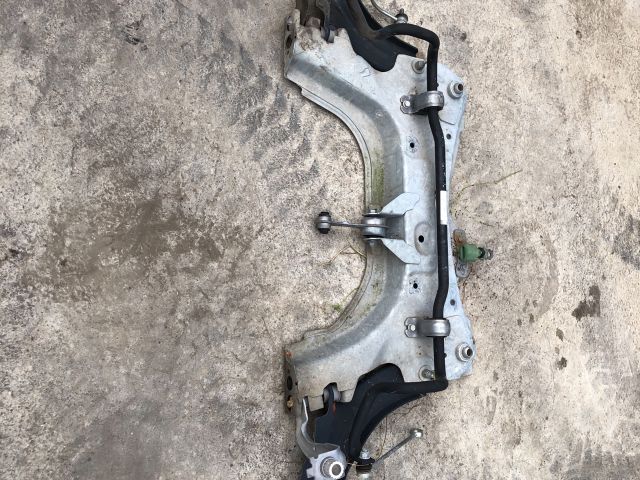 bontott RENAULT CLIO IV Első Bölcső