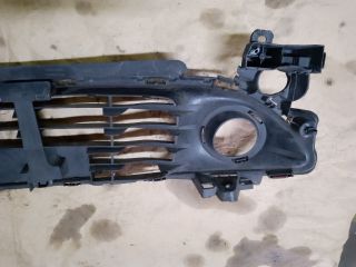 bontott RENAULT CLIO IV Első Lökhárító Alsó Középső Díszrács