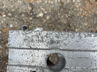 bontott RENAULT CLIO IV Első Lökhárító Merevítő (Fém)