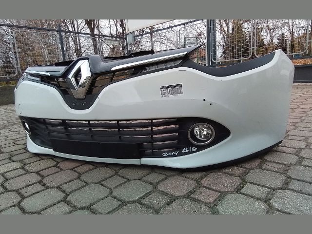 bontott RENAULT CLIO IV Első Lökhárító (Részeivel)