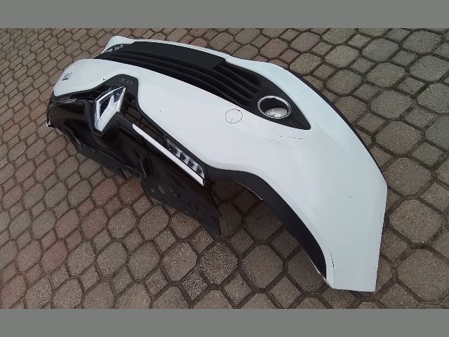 bontott RENAULT CLIO IV Első Lökhárító (Részeivel)