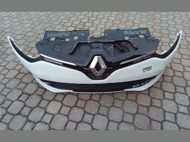 bontott RENAULT CLIO IV Első Lökhárító (Részeivel)