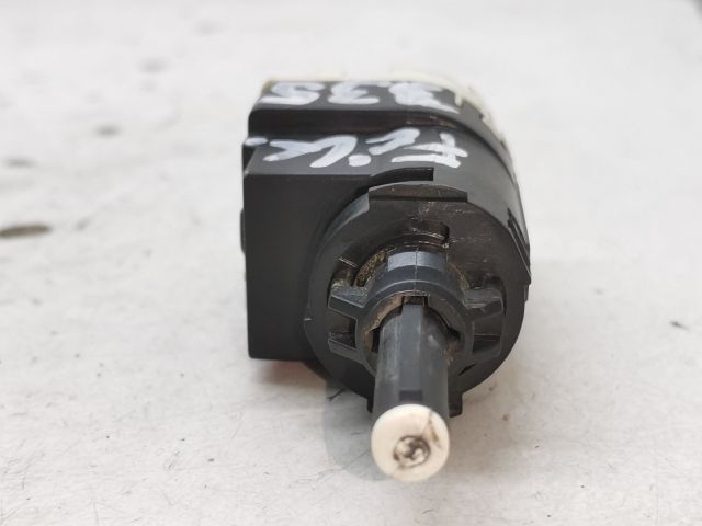 bontott RENAULT CLIO IV Fék Pedál Kapcsoló