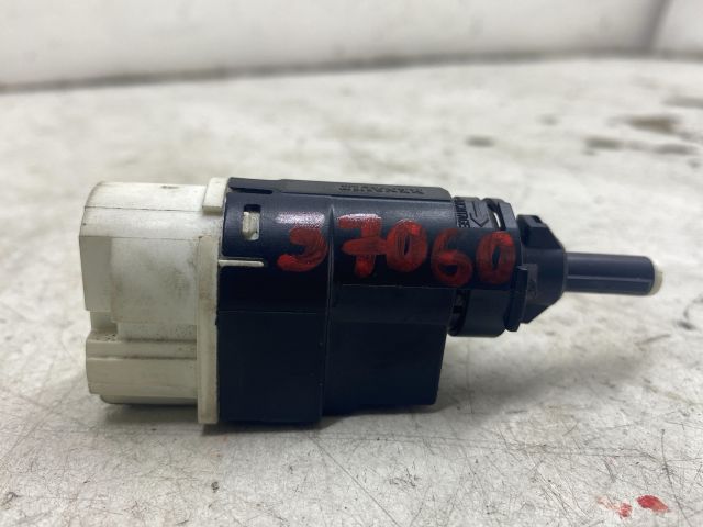 bontott RENAULT CLIO IV Fék Pedál Kapcsoló