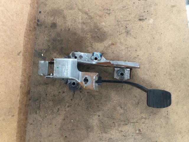 bontott RENAULT CLIO IV Fékpedál