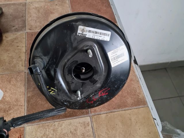 bontott RENAULT CLIO IV Fékrásegítő