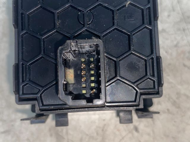 bontott RENAULT CLIO IV Fényszórómagasság Állító Kapcsoló