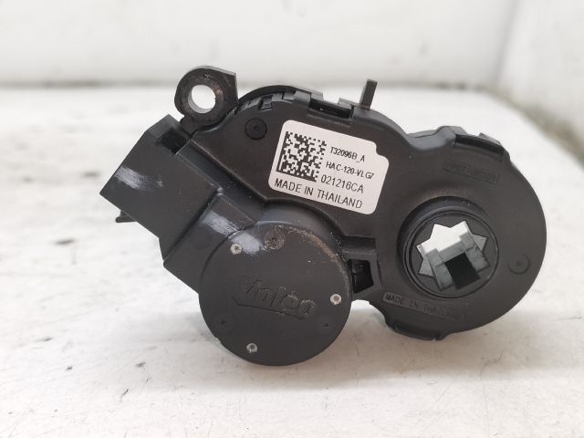 bontott RENAULT CLIO IV Fűtés Állító Motor