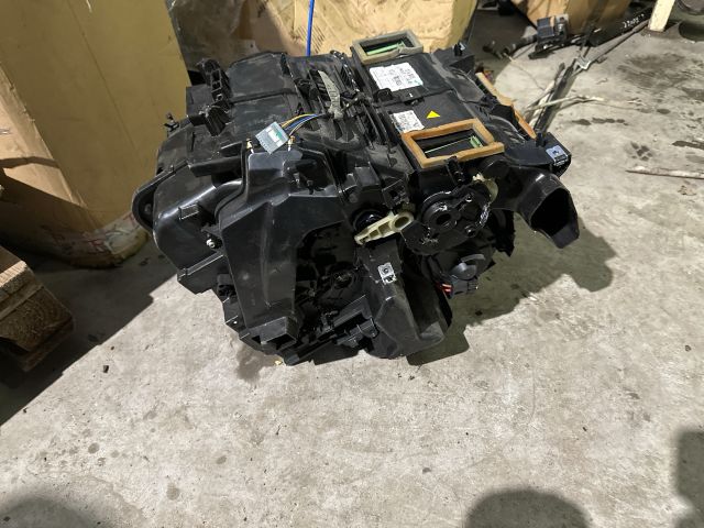 bontott RENAULT CLIO IV Fűtés Box