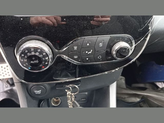 bontott RENAULT CLIO IV Fűtéskapcsoló (manuális klímás)