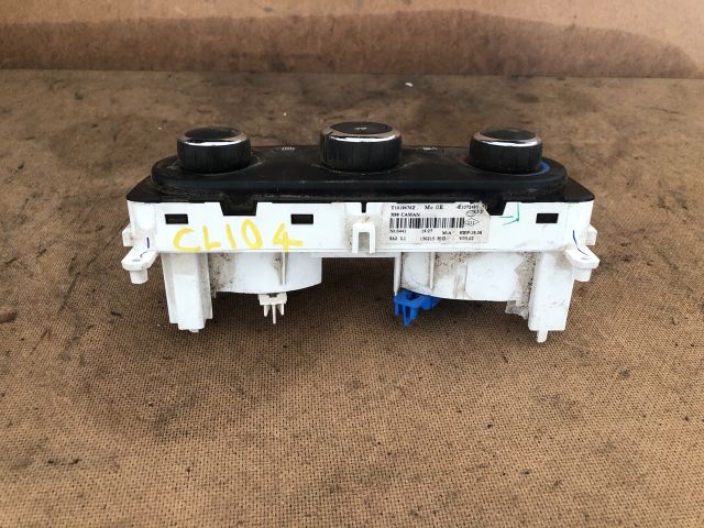 bontott RENAULT CLIO IV Fűtéskapcsoló (manuális klímás)