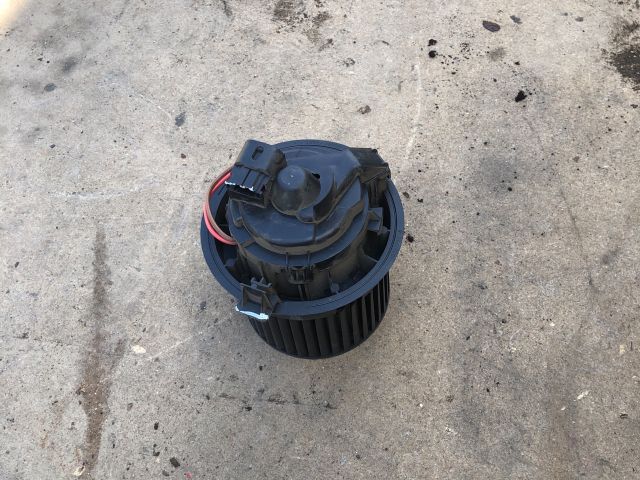 bontott RENAULT CLIO IV Fűtőmotor (Klímás)