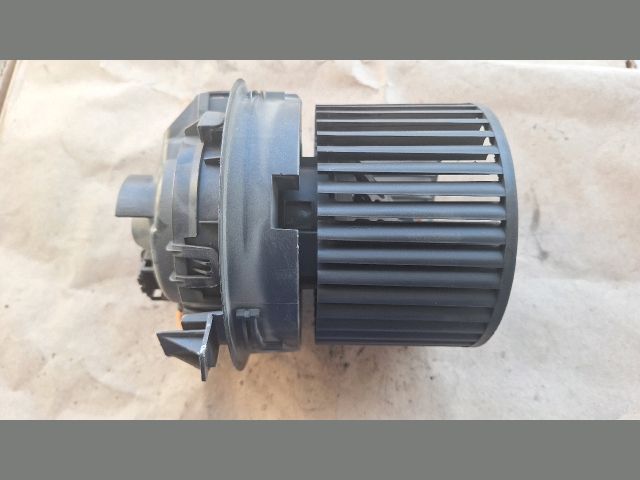 bontott RENAULT CLIO IV Fűtőmotor (Klímás)