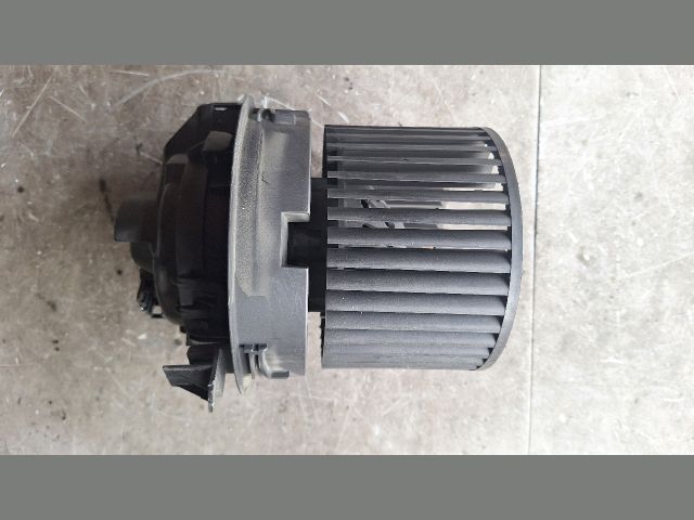 bontott RENAULT CLIO IV Fűtőmotor (Klímás)