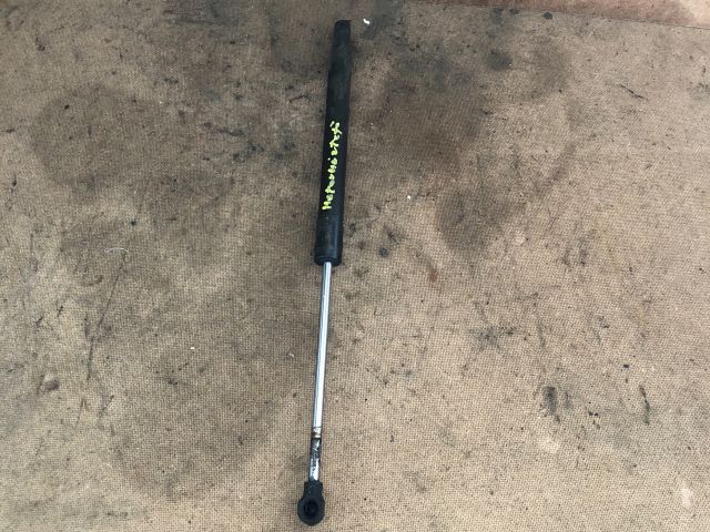 bontott RENAULT CLIO IV Gázrugós Kitámasztó Teleszkóp Motorháztető