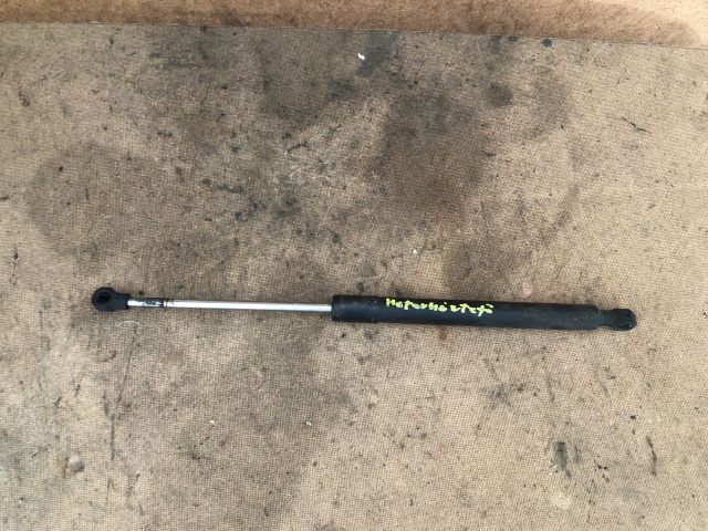 bontott RENAULT CLIO IV Gázrugós Kitámasztó Teleszkóp Motorháztető