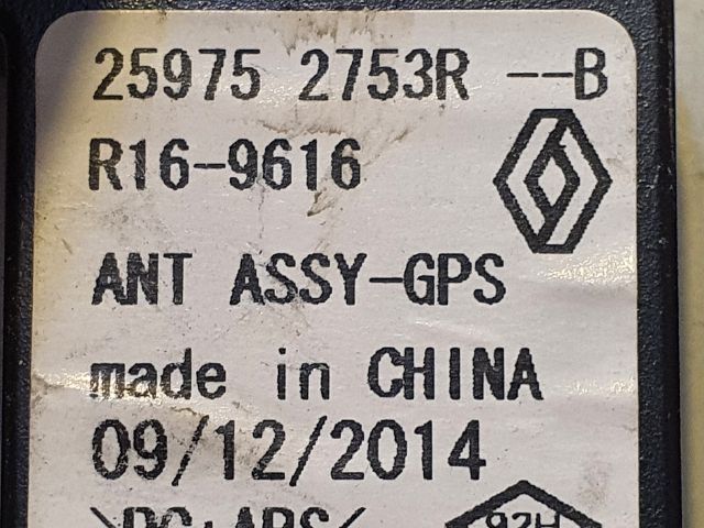 bontott RENAULT CLIO IV GPS Antenna