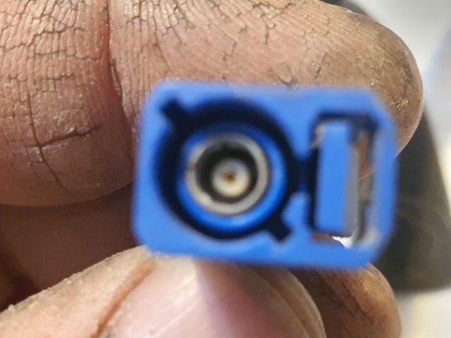 bontott RENAULT CLIO IV GPS Antenna