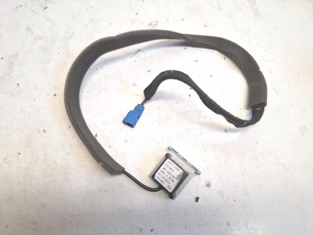 bontott RENAULT CLIO IV GPS Antenna
