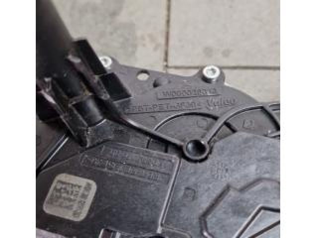 bontott RENAULT CLIO IV Hátsó Ablaktörlő Motor