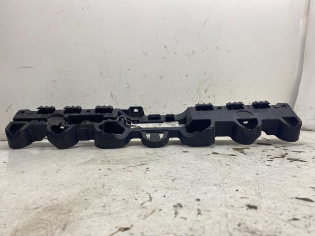 bontott RENAULT CLIO IV Hátsó középső Lökhárító Tartó (Műanyag)