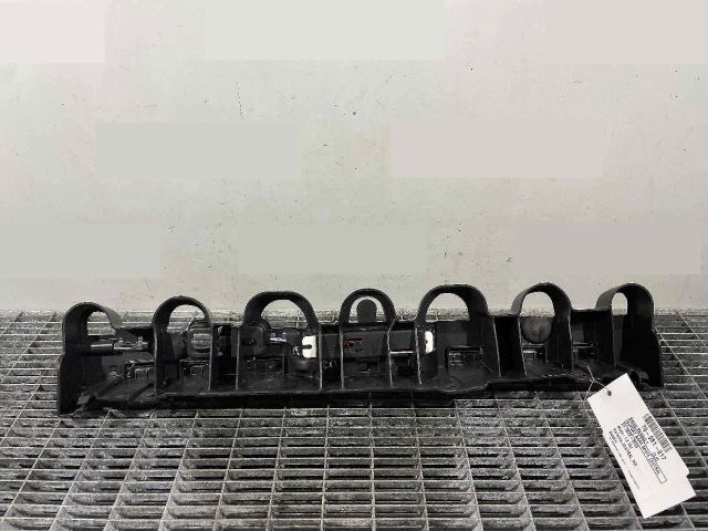 bontott RENAULT CLIO IV Hátsó középső Lökhárító Tartó (Műanyag)