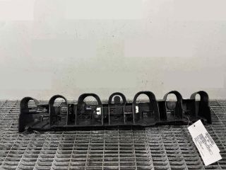 bontott RENAULT CLIO IV Hátsó középső Lökhárító Tartó (Műanyag)