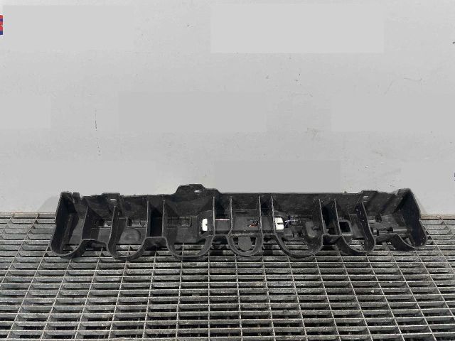 bontott RENAULT CLIO IV Hátsó középső Lökhárító Tartó (Műanyag)