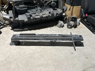 bontott RENAULT CLIO IV Hátsó Lökhárító Merevítő (Fém)