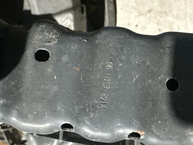 bontott RENAULT CLIO IV Hátsó Lökhárító Merevítő (Fém)