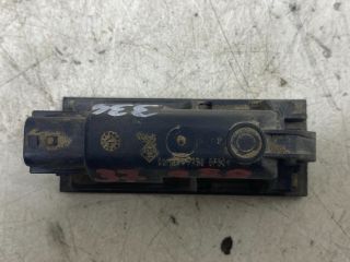 bontott RENAULT CLIO IV Hátsó Rendszámtábla Világítás