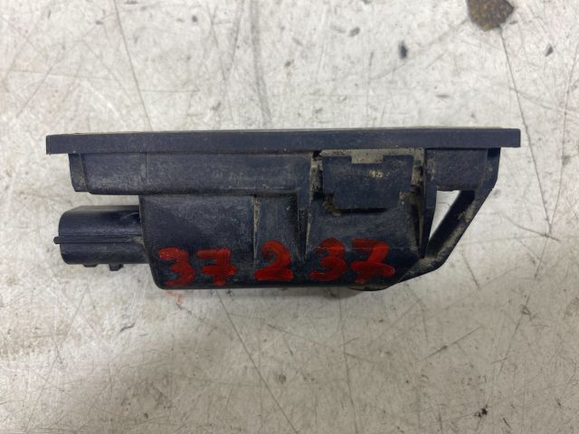 bontott RENAULT CLIO IV Hátsó Rendszámtábla Világítás