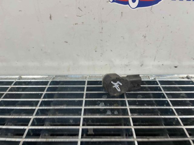 bontott RENAULT CLIO IV Hátsó Tolatóradar Fej